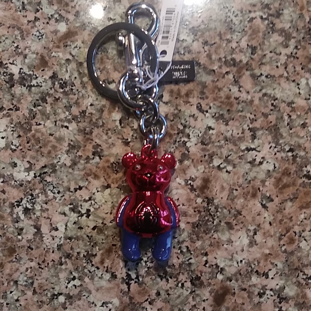 COACH: MARVEL SUPERHERO KEYCHAIN (SPIDER-MAN)